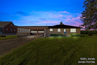 614 145th Ave, Caledonia, MI 49316