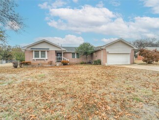 2213 Straight St, Harrah, OK 73045