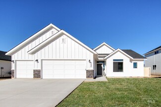 2700 N Jet Wolf Ave, Star, ID 83669