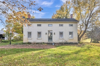 2547 Royalwood Rd, Broadview Heights, OH 44147
