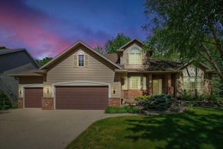 17142 Jonquil Ave, Lakeville, MN 55044