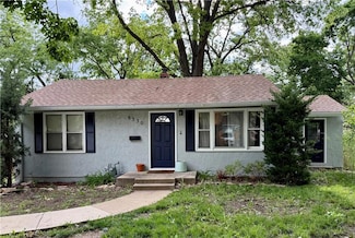 8530 Grandview Ln, Overland Park, KS 66212