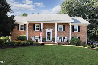 1008 Driftwood Dr, Siler City, NC 27344