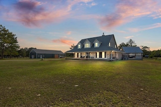 15142 Atlantic Rd, Sour Lake, TX 77659