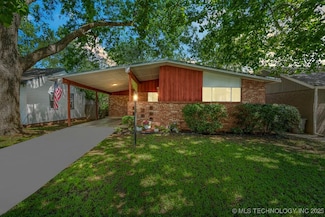 953 E 37th St, Tulsa, OK 74105