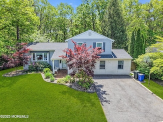 14 Feathertree Ct, Howell, NJ 07731
