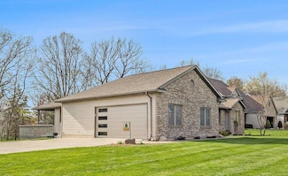 7945 Oak Meadow Ct, Hudsonville, MI 49426
