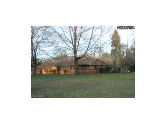 18555 Alexander Rd, Bedford, OH 44146