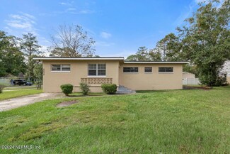 6608 Gillislee Dr W, Jacksonville, FL 32209