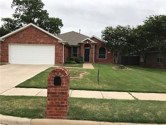 2406 Blue Holly Dr, Corinth, TX 76210
