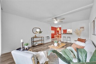 1030 W Macarthur Blvd Unit 5, Santa Ana, CA 92707