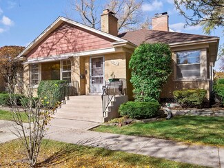 802 Community Dr, La Grange Park, IL 60526
