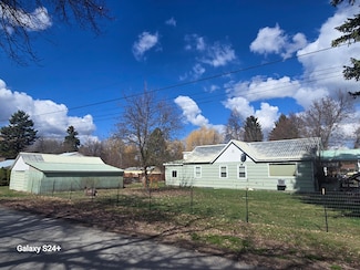 901 N 3rd St E, Chewelah, WA 99109