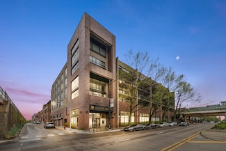 3946 N Ravenswood Ave Unit 406, Chicago, IL 60613