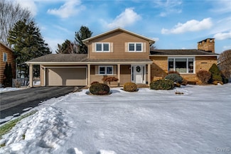 116 Victoria Park Dr, Liverpool, NY 13088