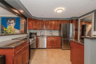 3050 NE 16th Ave Unit 207, Oakland Park, FL 33334