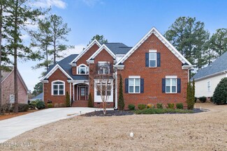 127 Skipping Water Dr, Spring Lake, NC 28390