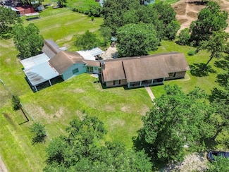 15486 W Loop Dr, Plantersville, TX 77363