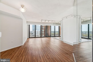 1420 Locust St Unit 33D, Philadelphia, PA 19102