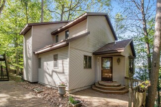 5612 W Longbridge Rd, Pentwater, MI 49449