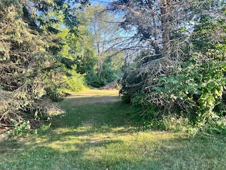 1736 Washington St, Park Township, MI 49424
