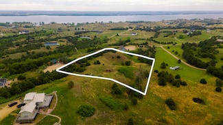 000 Bison Hills Dr, Burwell, NE 68823