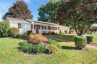 31 Conifer Dr, North Providence, RI 02904