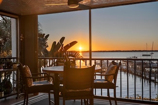 415 NW North River Dr Unit 201, Stuart, FL 34994