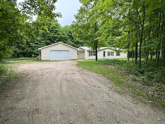 19641 Michigan 129, Pickford, MI 49774