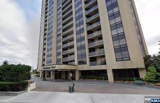 800 Palisade Ave Unit 1008, Fort Lee, NJ 07024