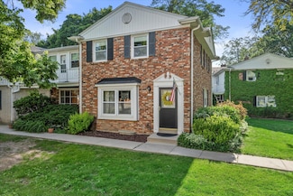 5065 W Colonial Ct Unit 78, Milwaukee, WI 53220