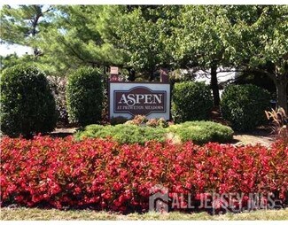 1202 Aspen Dr Unit 2, Plainsboro, NJ 08536