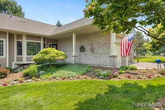 2105 Lamberton Creek Ln NE, Grand Rapids, MI 49505