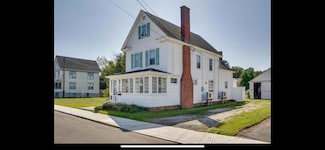 6346 Cropper St, Chincoteague Island, VA 23336