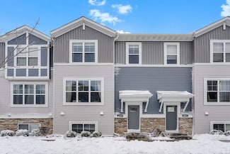 2210 Gateway Curve N, North Saint Paul, MN 55109