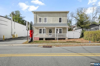 457 Goffle Rd, Wyckoff, NJ 07481