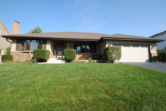 1504 Tulane Dr, Naperville, IL 60565