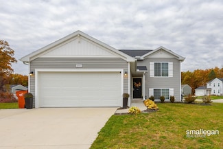 10897 Carmen Oak Dr SE, Lowell, MI 49331