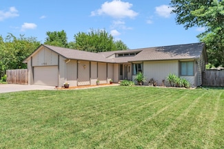 1702 N Skyview St, Wichita, KS 67212