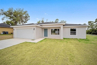 65 Fisher Way, Ocklawaha, FL 32179