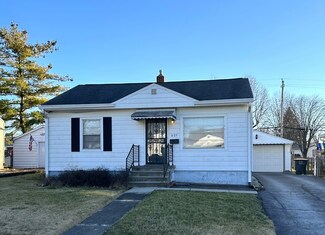 625 Fletcher Ln, Beech Grove, IN 46107