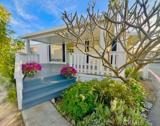 242 Lexington Cir, Newport Beach, CA 92660