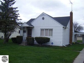 430 W Cedar St, Standish, MI 48658