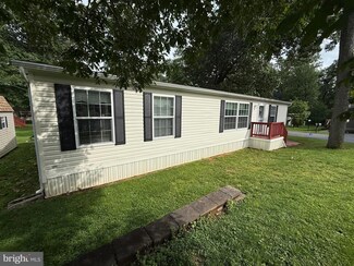 25 Rainbow Cir, Elizabethtown, PA 17022