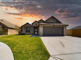 801 N 5th St, Wolfforth, TX 79382