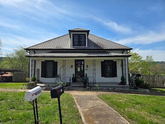 8085 Beech Hill Rd, Frankewing, TN 38459