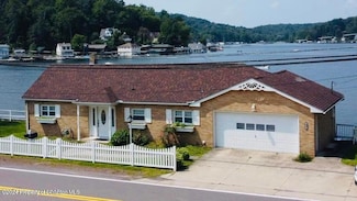 46 Lakeside Dr, Harveys Lake, PA 18618