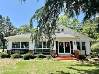 1837 Summerlins Crossroad Rd, Mount Olive, NC 28365