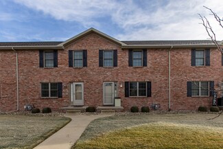 1822 Glenbridge Rd, Bloomington, IL 61704