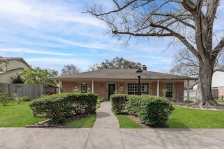 15426 Banff St, Houston, TX 77062